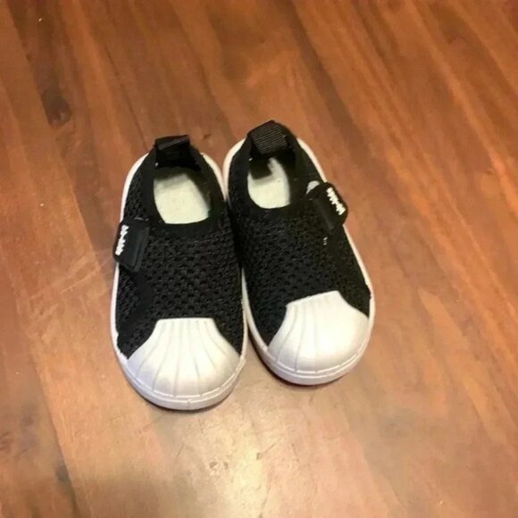 BB Kids Non-Slip Baby Shoe Socks – Black (Toddler US 6-7) | Soft, Cute & Comfy! - Picture 3 of 5